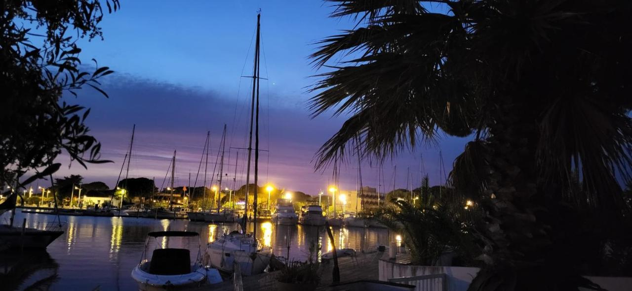 Marina Lairan Vue Sur L'eau Et Les Bateaux De Port Camargue 2etoiles F Ferienhaus